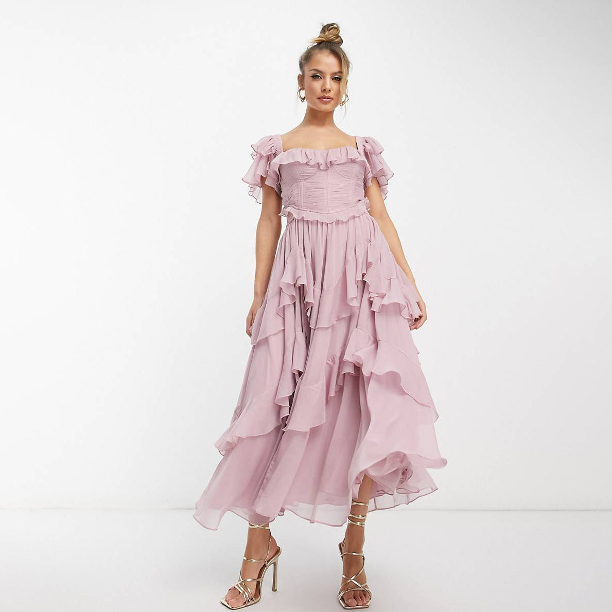 Robe d’Été à Volants Dos Nu et Encolure Carrée – Style Fête et Vacances